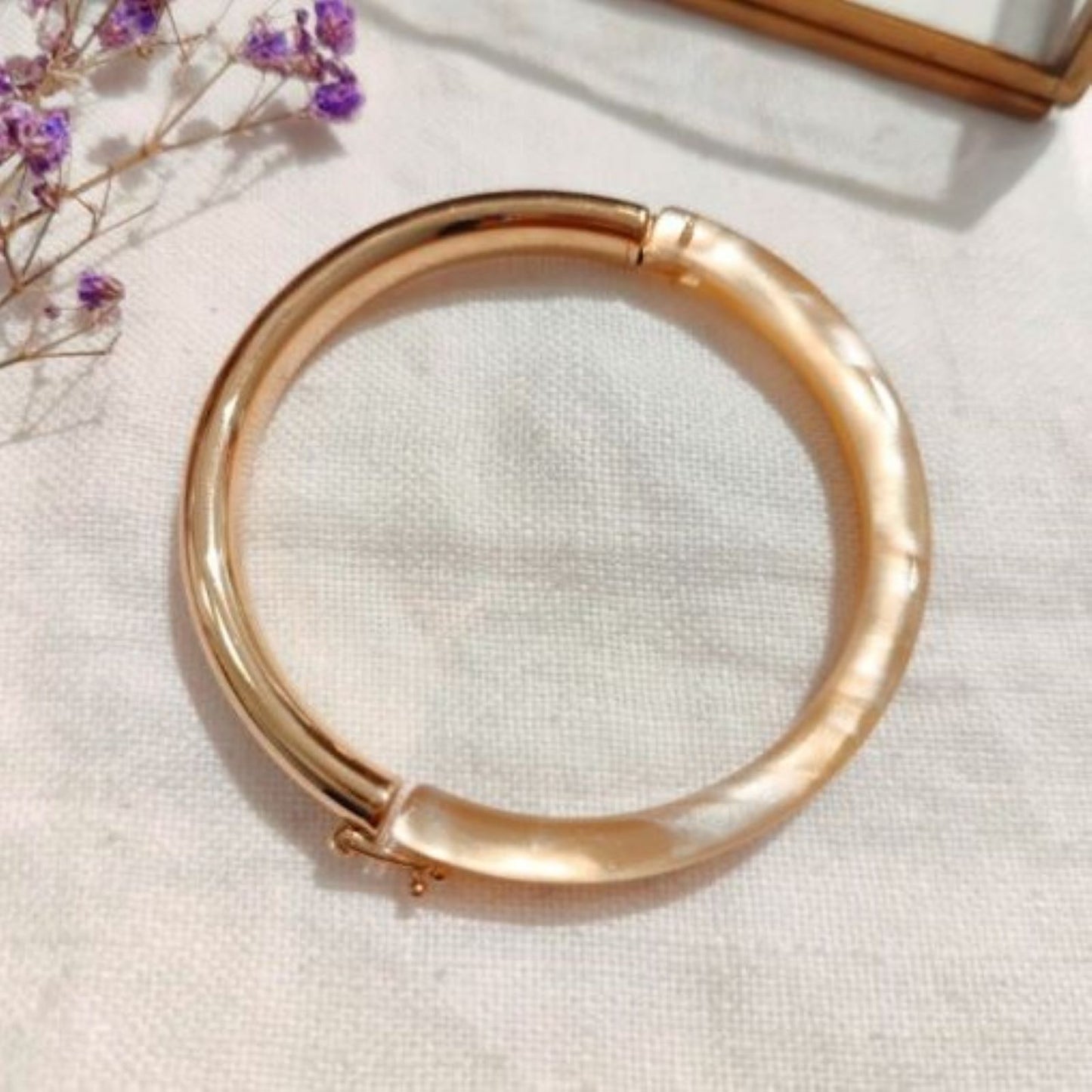 Bangle Half Resin <br/> Beige Golden