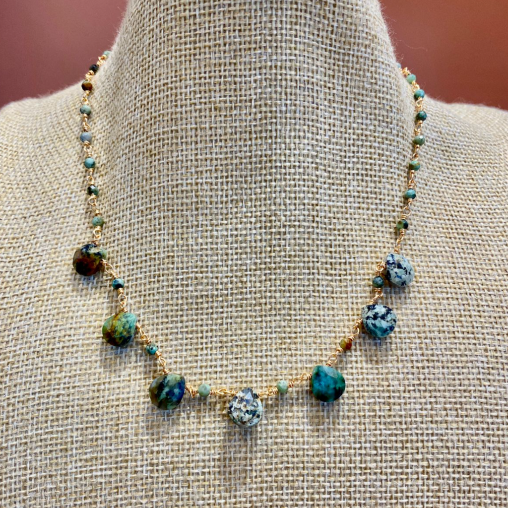 Collier <br/> Chaine Perlé <br/> Turquoise Africaine Goutte