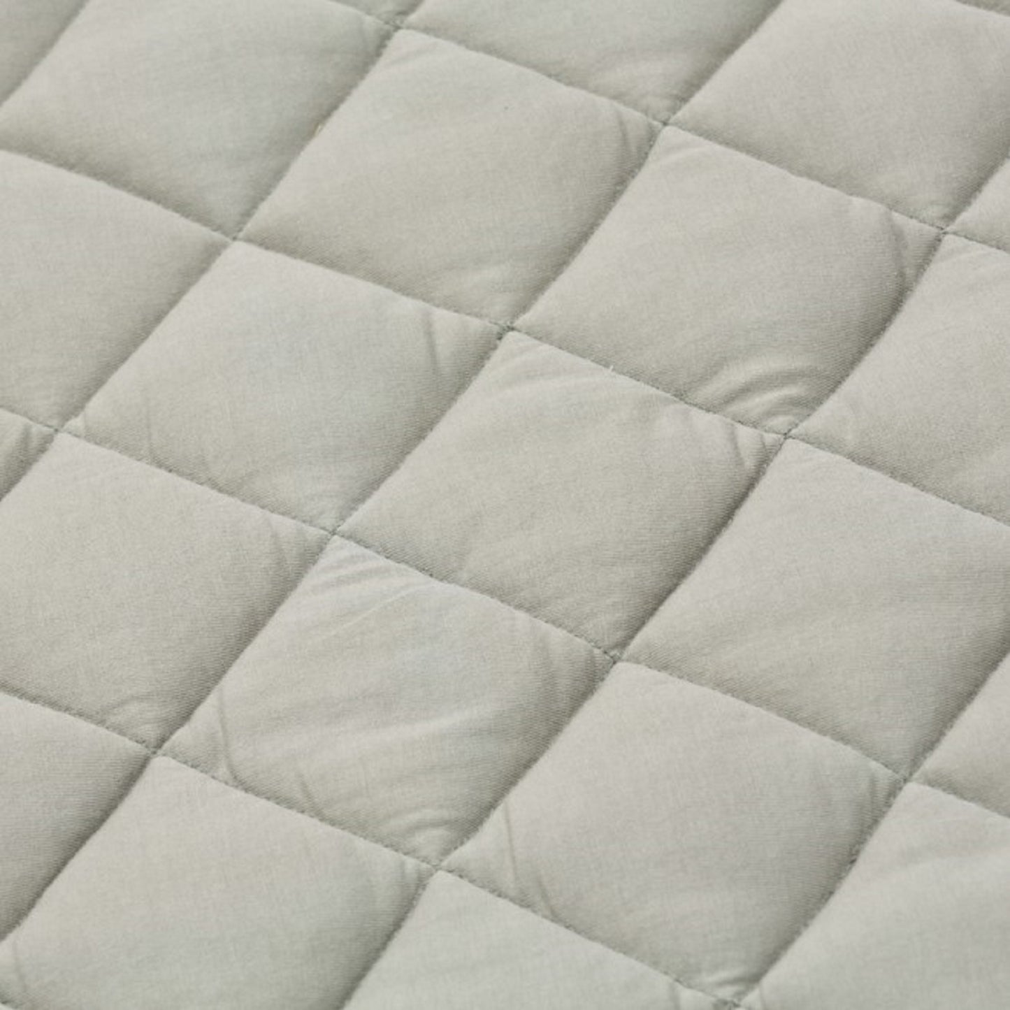 diamond stitching on the outside