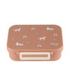 Keeps the lunch bag dry and clean with its leak proof seal