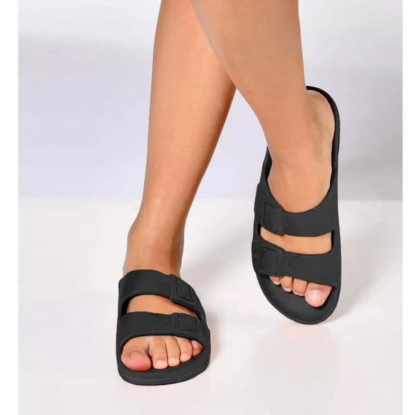 Lightweight beach sandals