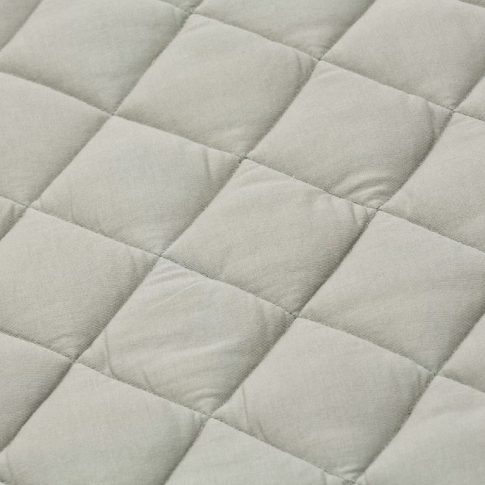 diamond stitching on the outside